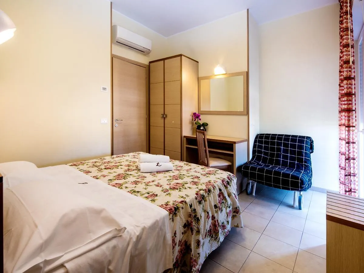 Appartamenti Lira Cattolica Apartment